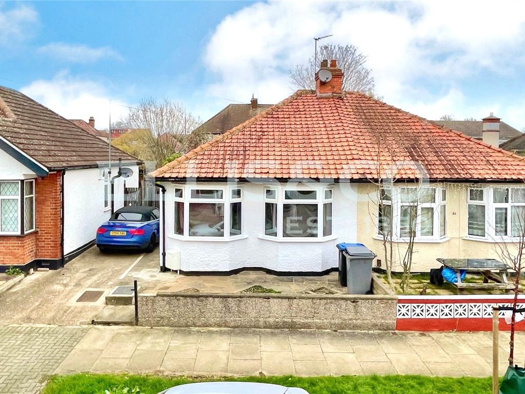 New home, 4 bed bungalow for sale in Beaumont Avenue, Wembley HA0, £