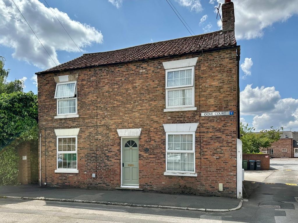 2 bed semidetached house for sale in Long Street, Easingwold, York