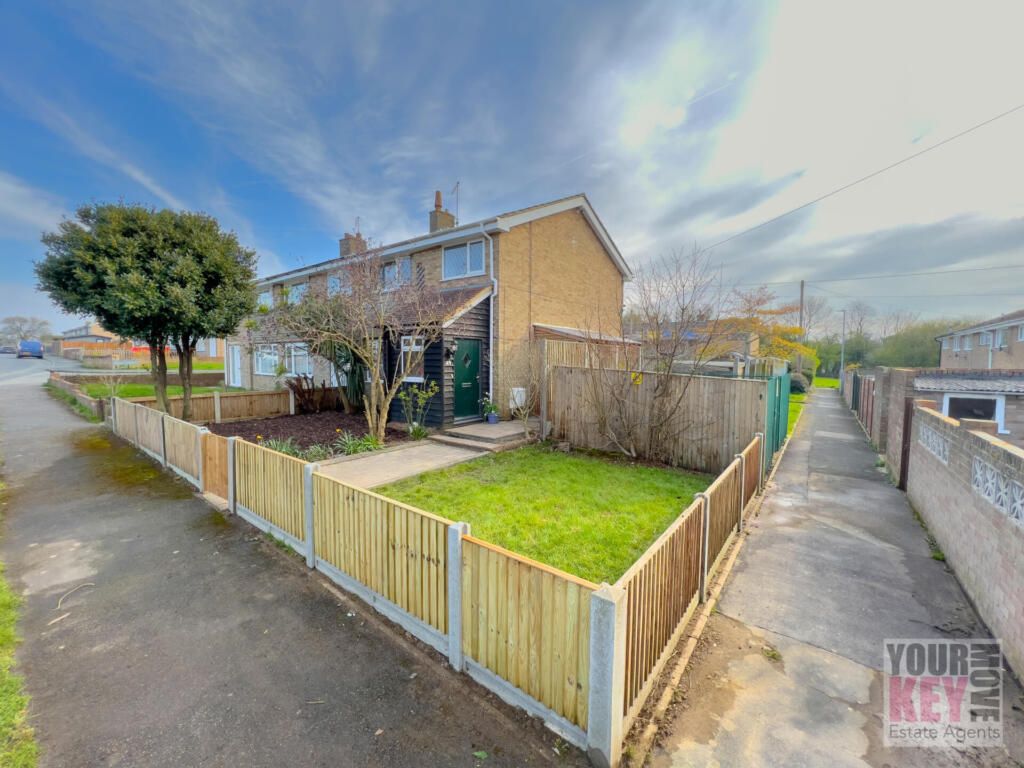 3 bed end terrace house for sale in Hill Crescent, Aylesham, Canterbury, Kent CT3 Zoopla