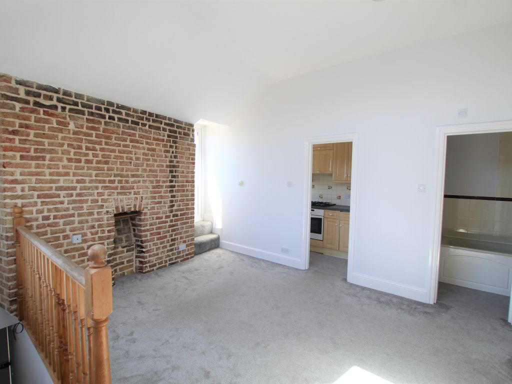 2 bed flat to rent in Barnes High Street, London SW13, £1,775 pcm Zoopla