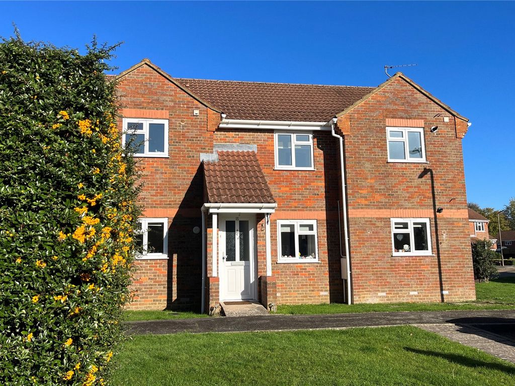 2 bed flat for sale in Pavilion Way, Little Chalfont, Bucks HP6 Zoopla