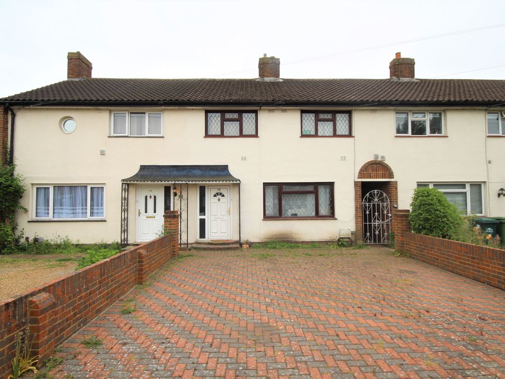 4 bed terraced house for sale in Clyde Road, StainesUponThames TW19
