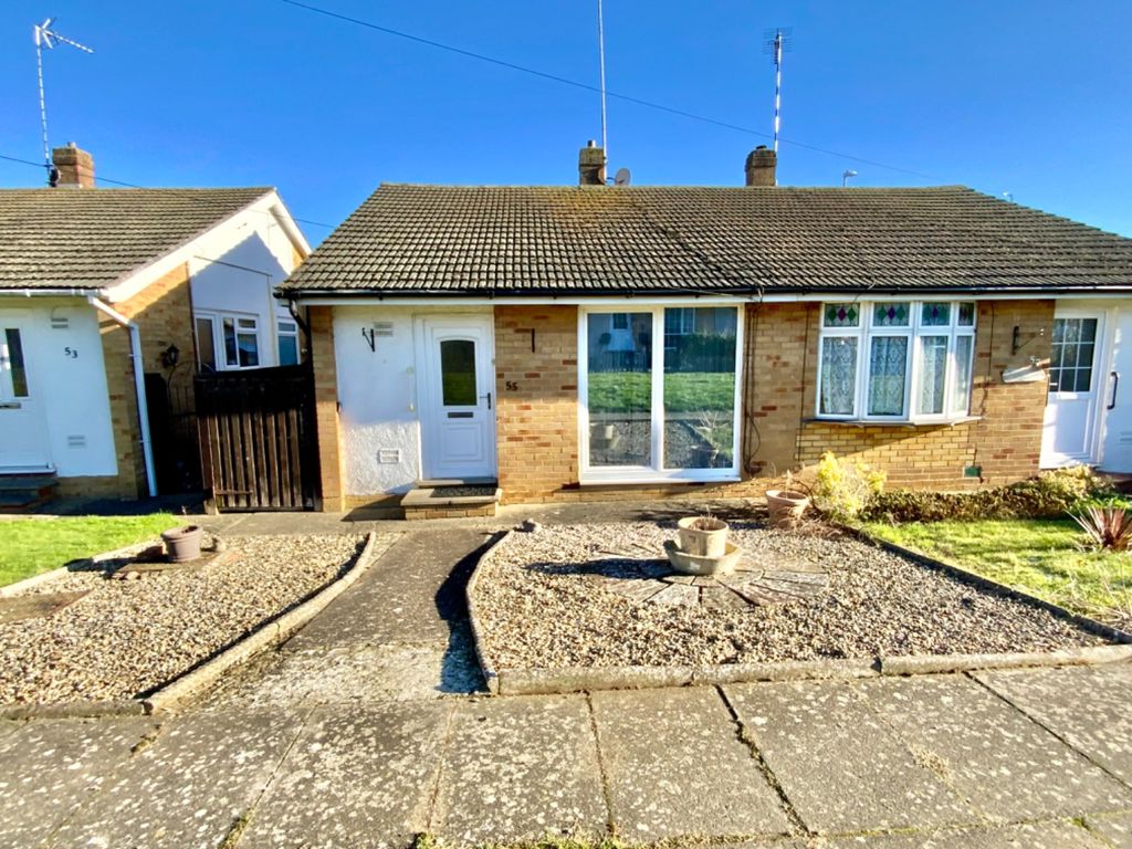 2 bed semidetached bungalow for sale in The Willows, Daventry NN11, £
