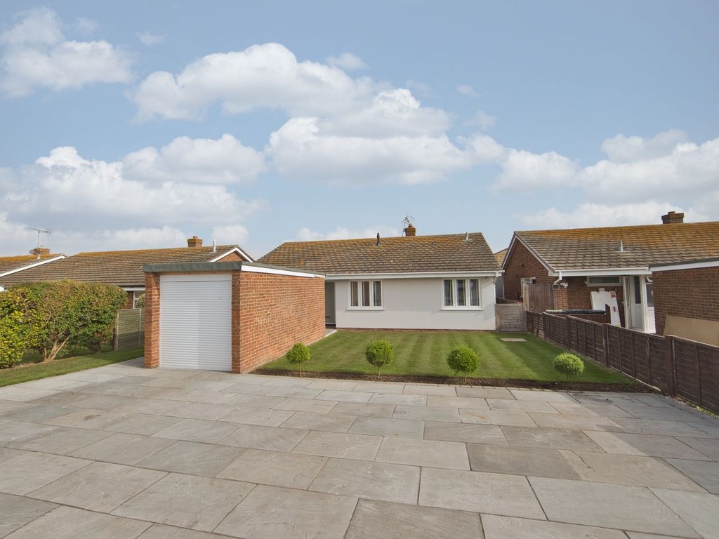 3 bed detached bungalow for sale in Springfield Road, Cliftonville CT9