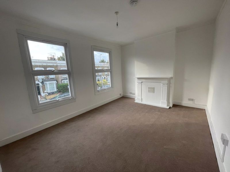 2 bed flat to rent in High Road Leytonstone, London E11 Zoopla