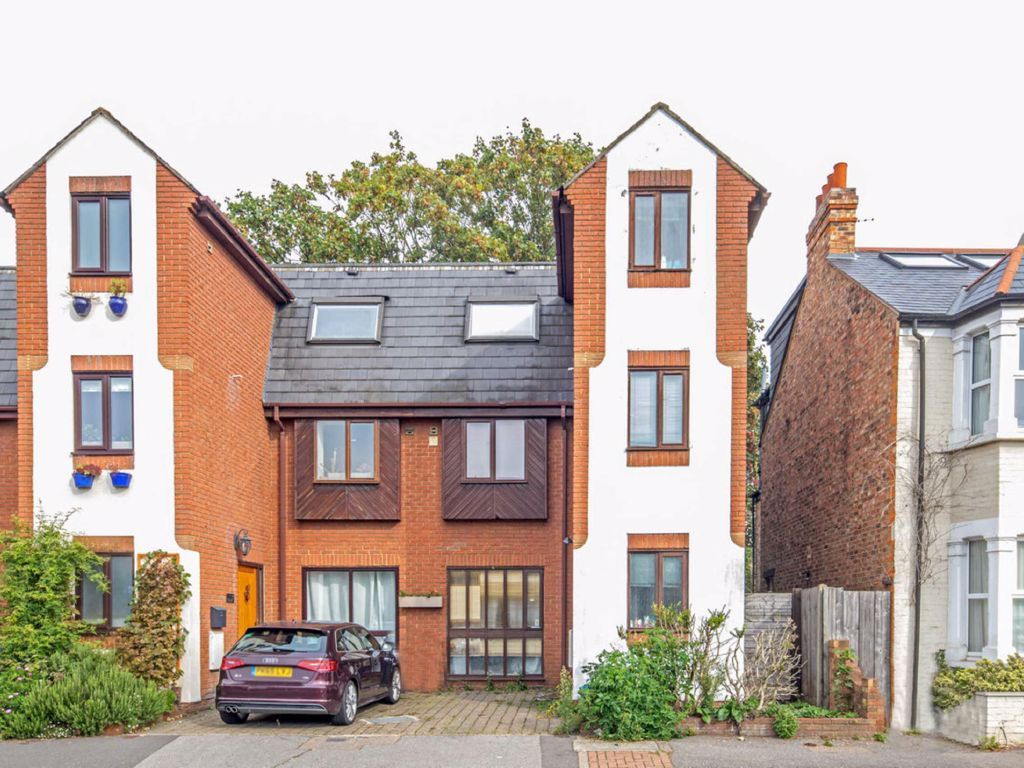 3 bed property for sale in St. Johns Road, Isleworth TW7 Zoopla
