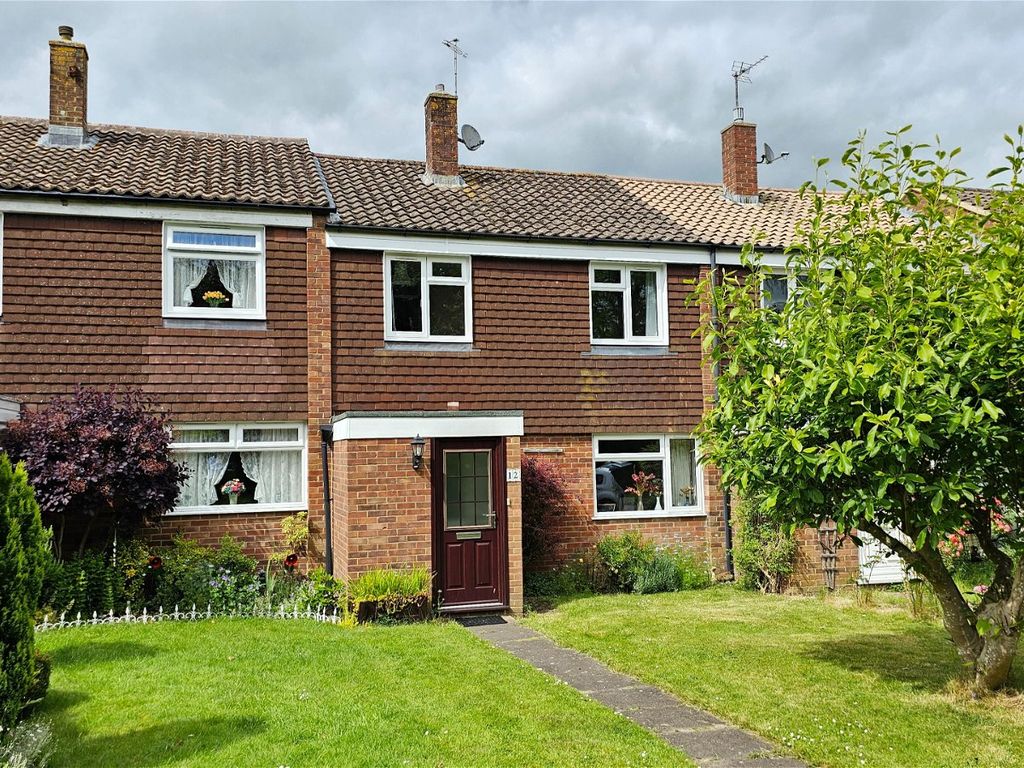 3 bed terraced house for sale in Cedar Drive, Kingsclere, Newbury RG20
