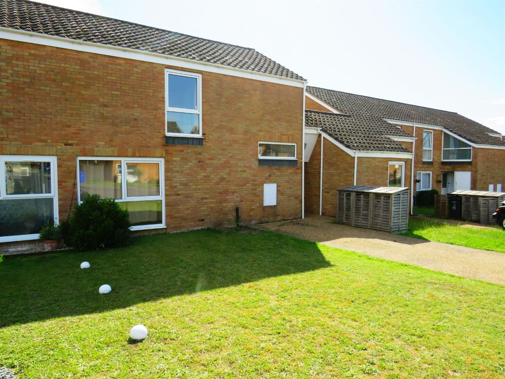 4 bed terraced house for sale in Hawthorne Lane, Raf Lakenheath