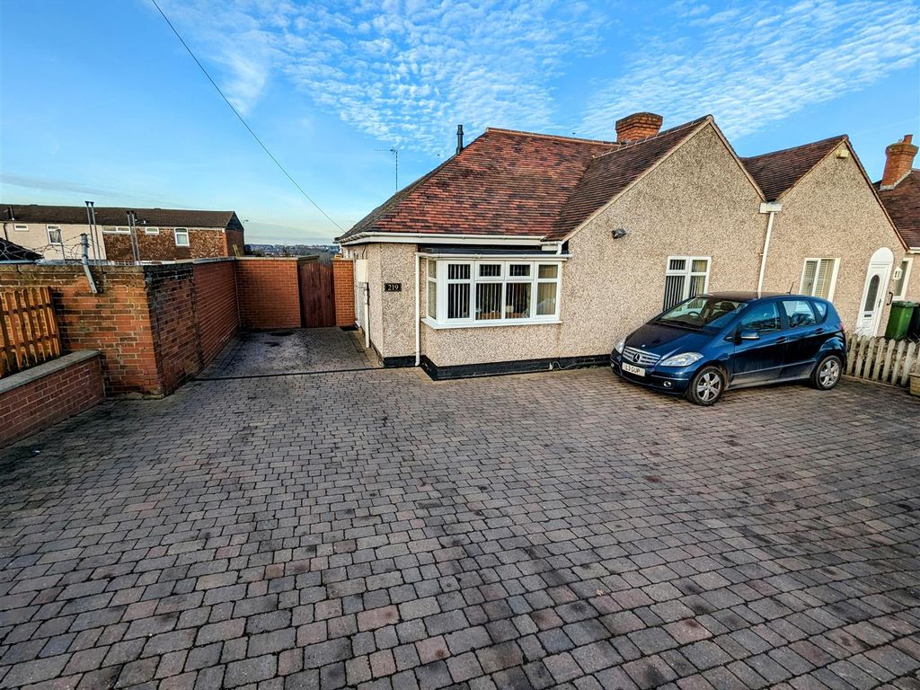 2 bed semidetached bungalow for sale in Ansley Road, Stockingford