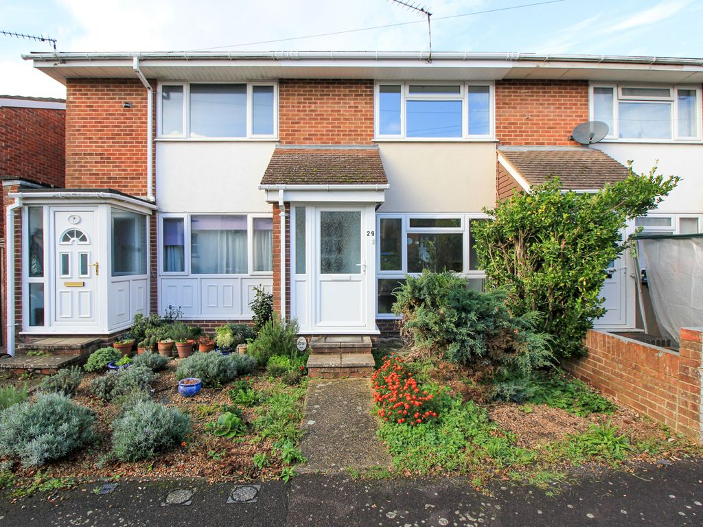 2 bed terraced house to rent in Glen Road, Southampton SO19, £1,050 pcm