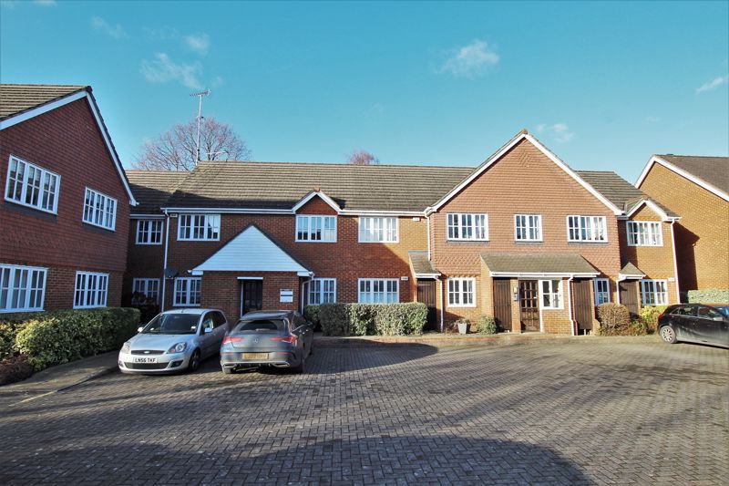 2 bed for sale in Vale Farm Road, Horsell, Woking GU21 Zoopla