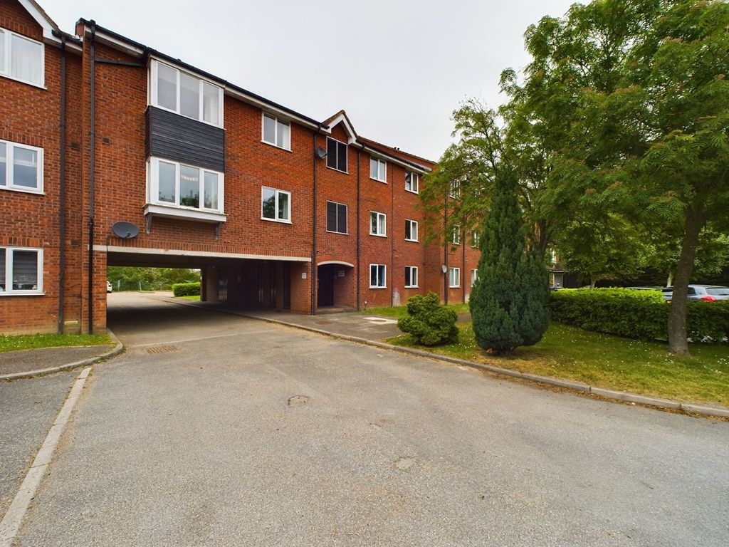 1 bed flat for sale in Millstream Close, Hitchin SG4 Zoopla