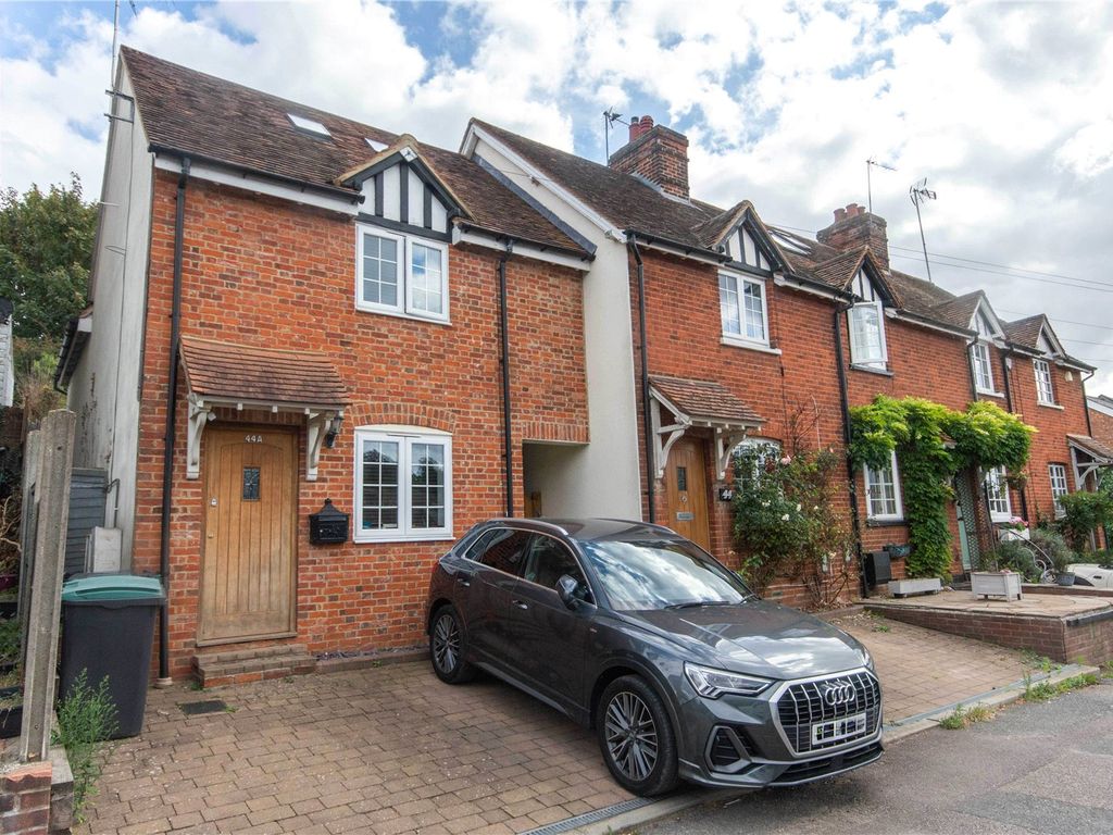2 bed terraced house for sale in West Road, Stansted Mountfitchet