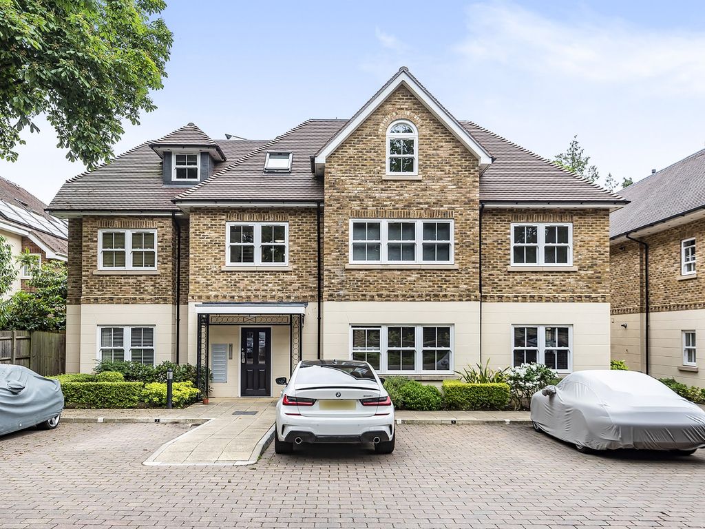 2 bed flat for sale in Woodham, Surrey KT15 Zoopla