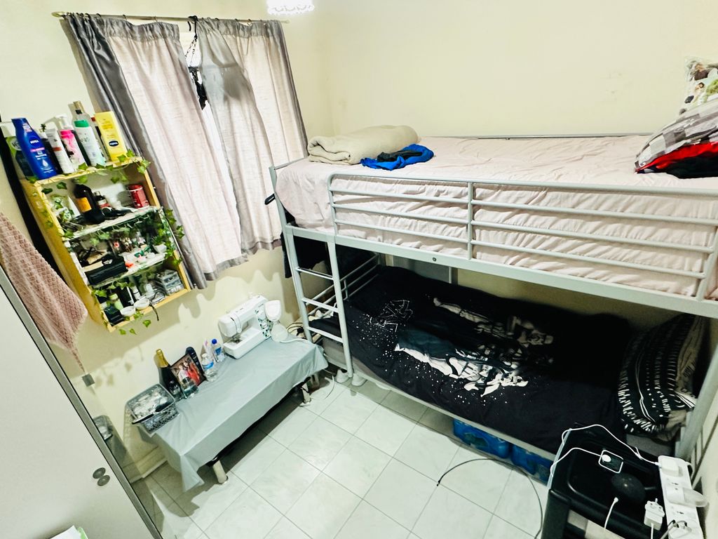 2 bed flat for sale in King Crescent, Wembley HA0, £385,000 Zoopla