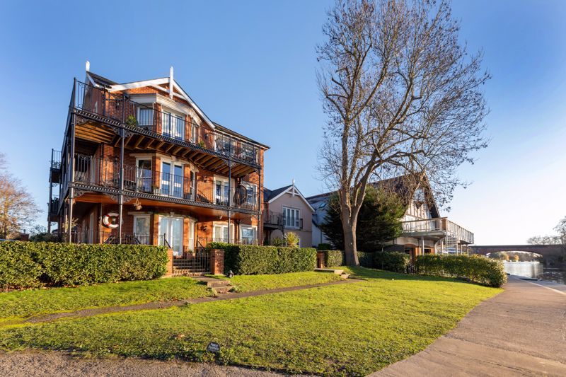 3 bed flat for sale in River Road, Taplow, Maidenhead SL6 Zoopla