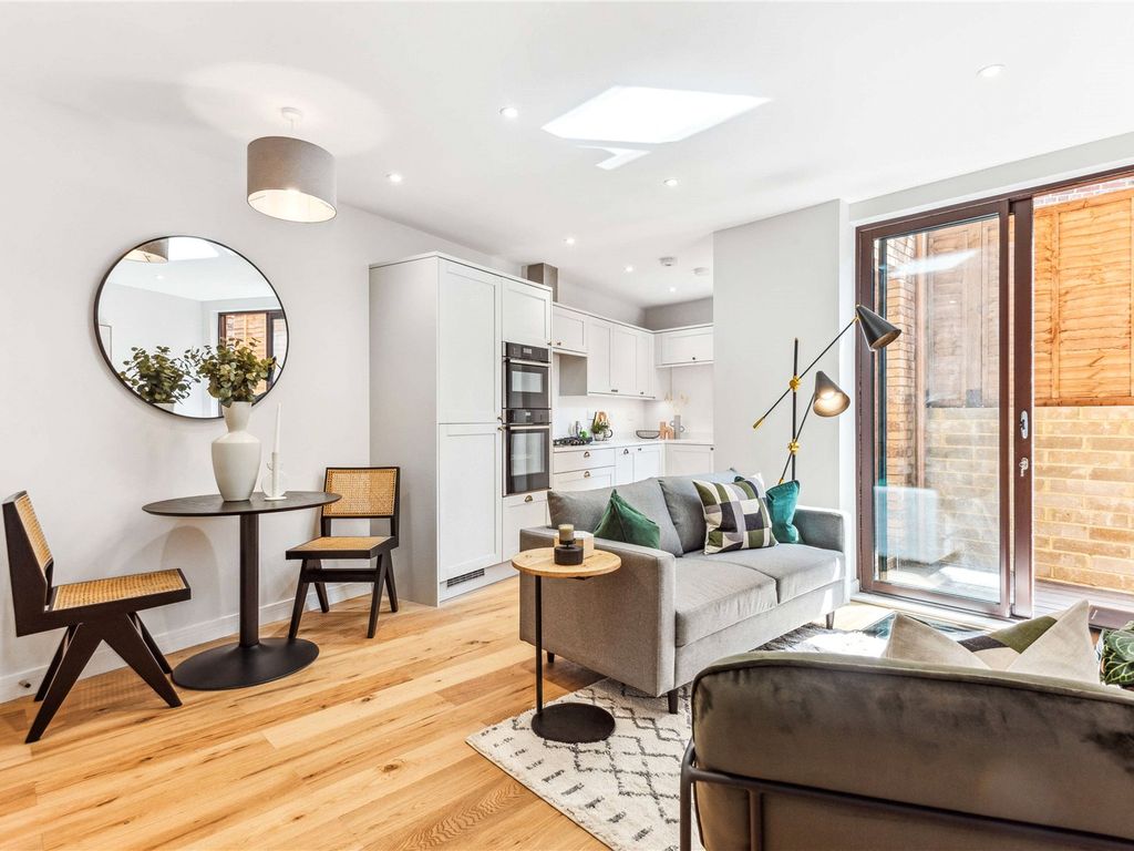 New home, 2 bed flat for sale in Battersea High Street, London SW11
