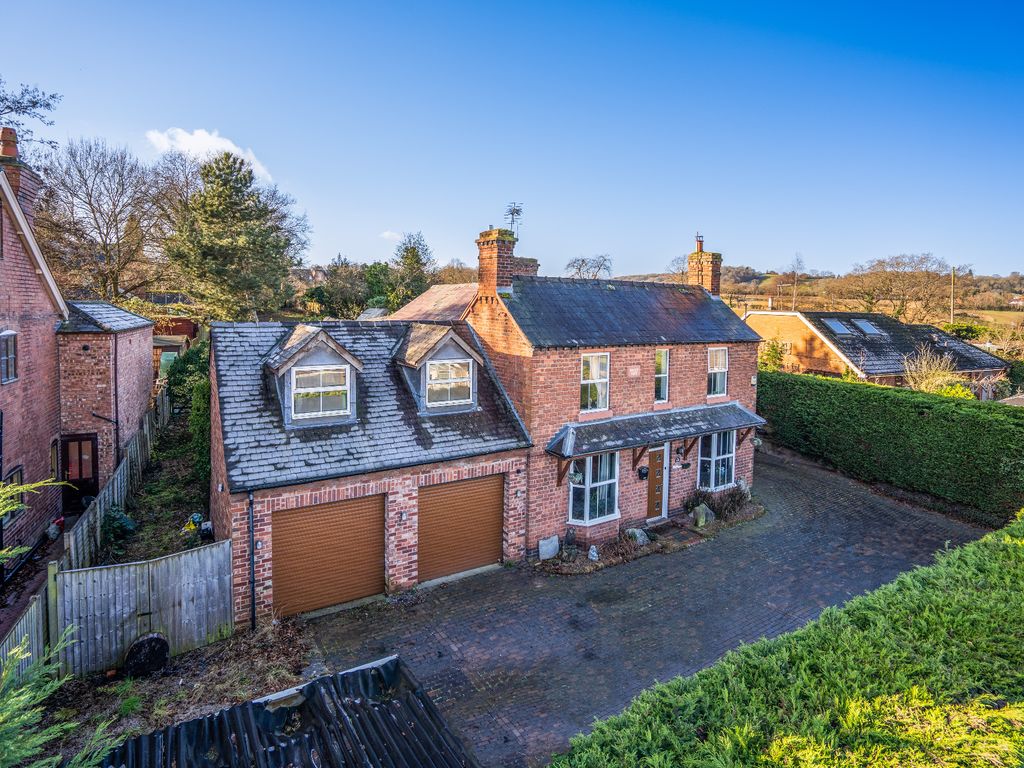 4 bed detached house for sale in Habberley Road, Kidderminster DY11, £