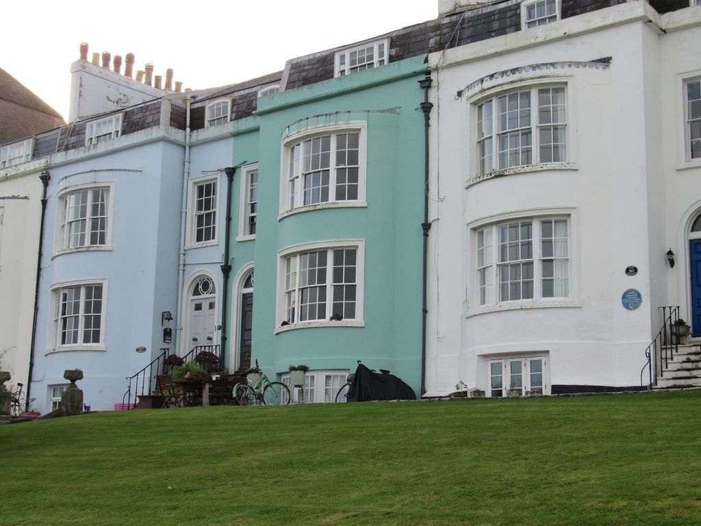 2 bed flat for sale in Central Parade, Herne Bay CT6, £450,000 Zoopla