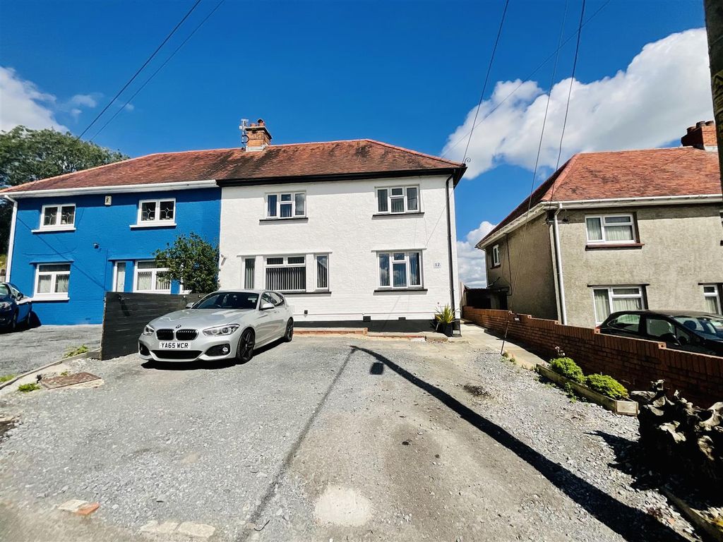 3 bed semidetached house for sale in Grugos Avenue, Pontyberem