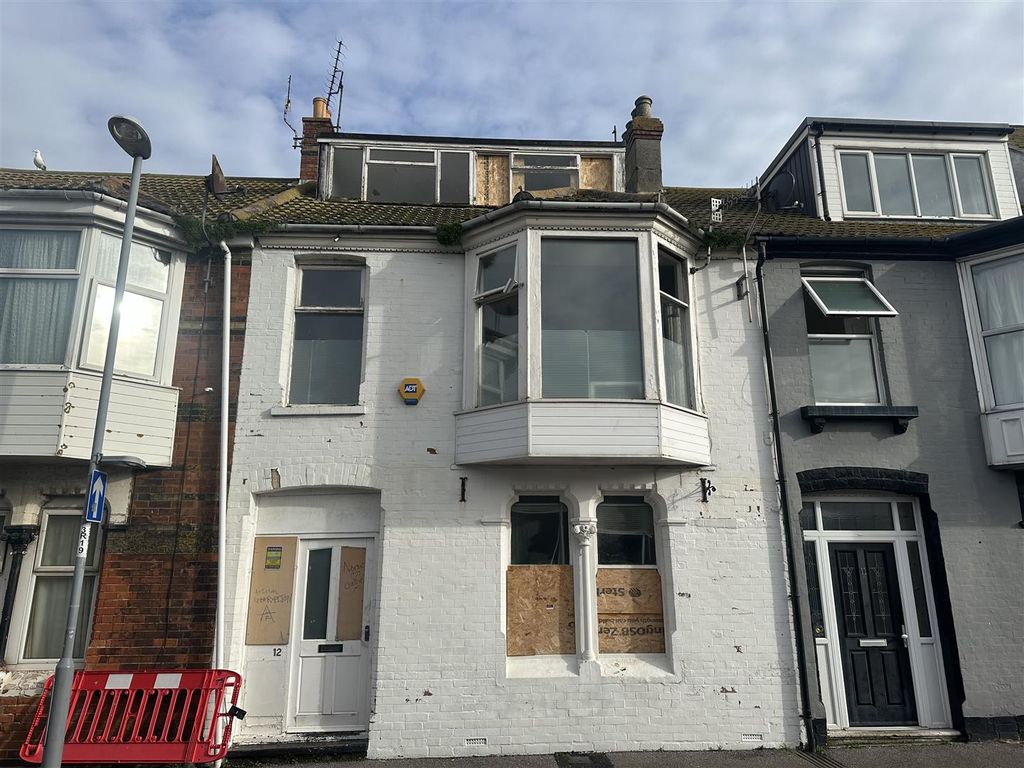 7 bed terraced house for sale in Ranelagh Road, Weymouth DT4, £275,000