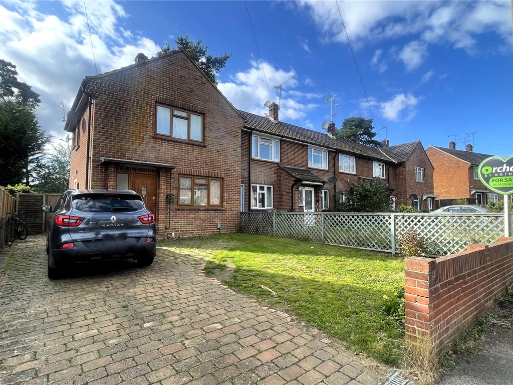 2 bed end terrace house for sale in Caesars Camp Road, Camberley