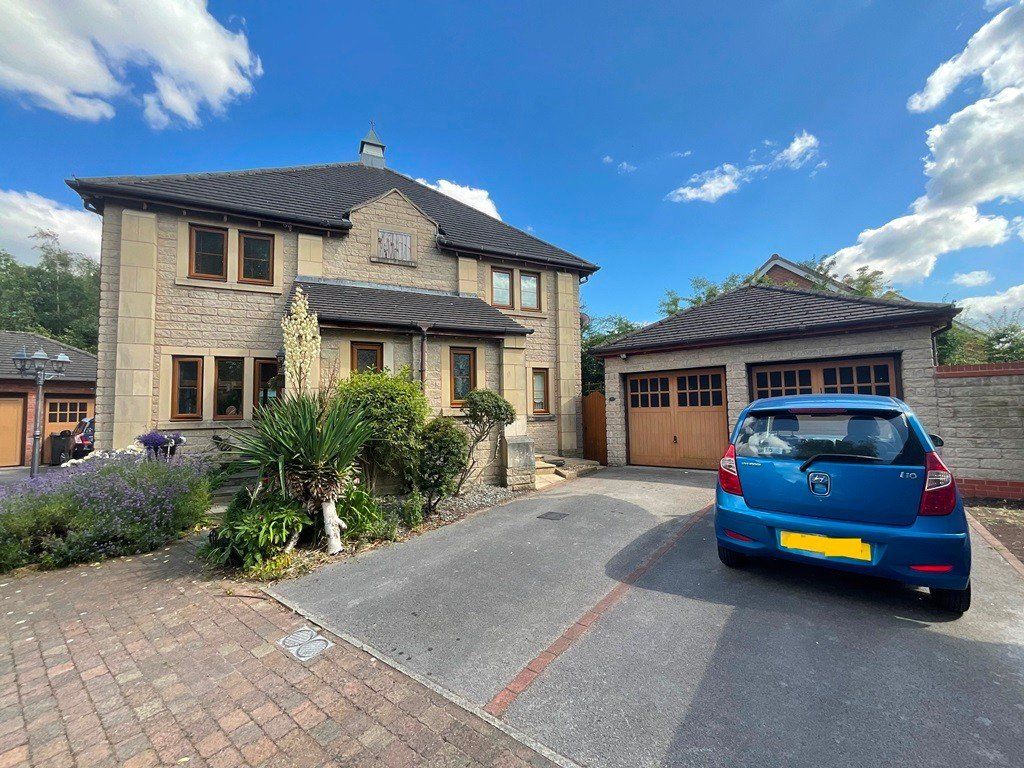 3 bed semidetached house for sale in Guinea Hall Close, Banks