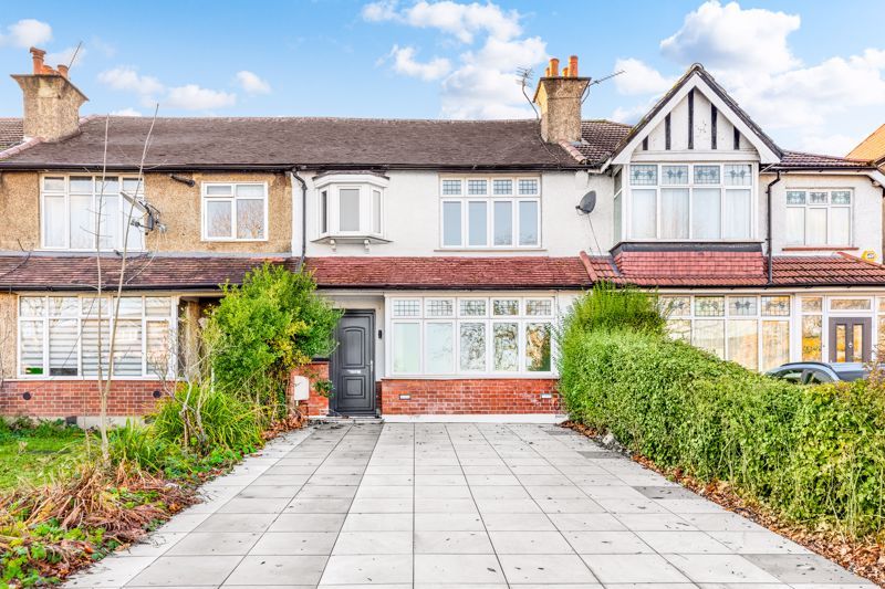 3 bed terraced house for sale in London Road, London SW16, £500,000