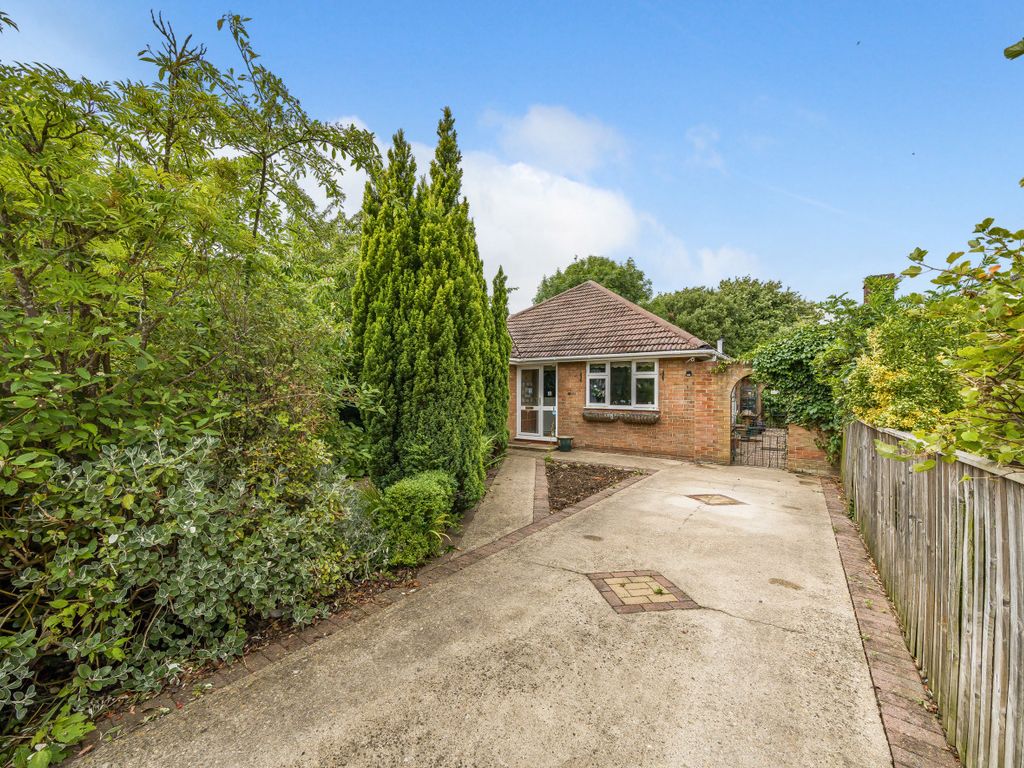 3 bed bungalow for sale in Radcliffe Road, Healing, N E Lincs DN41 Zoopla