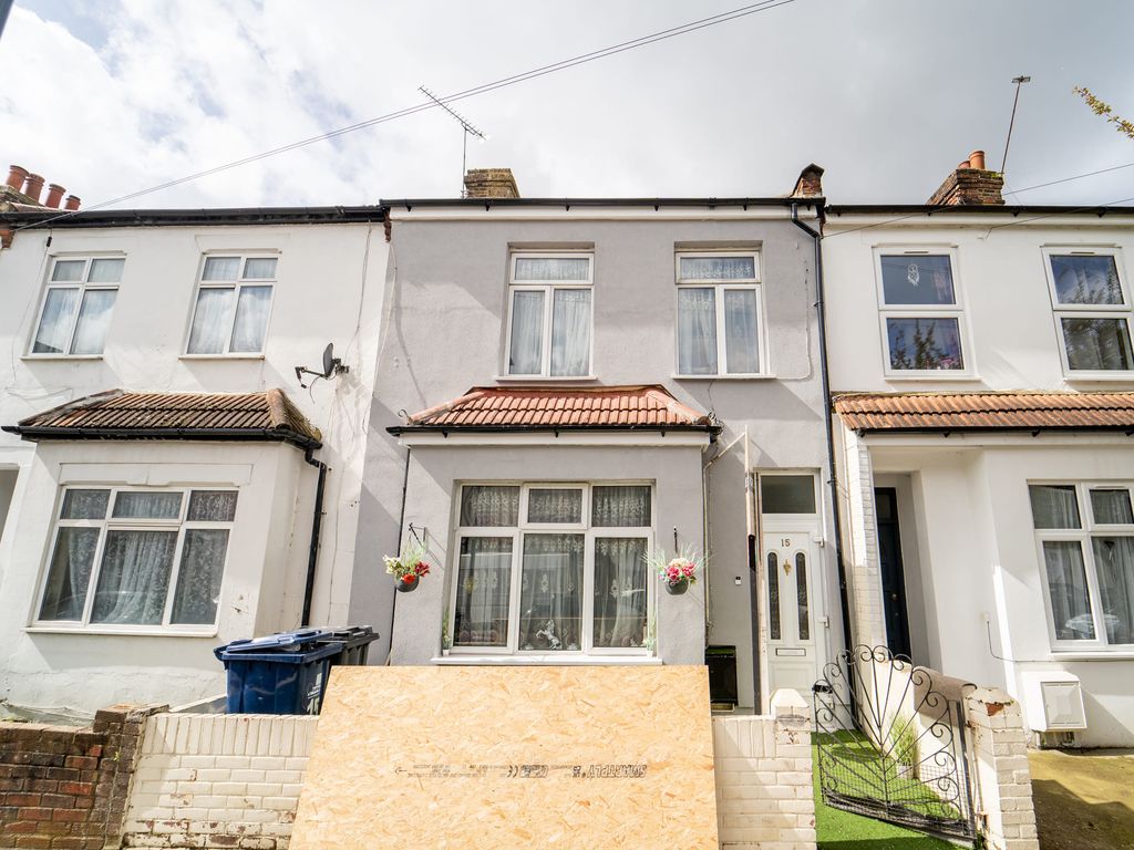 3 bed terraced house for sale in Salisbury Road, Southall UB2, £455,000