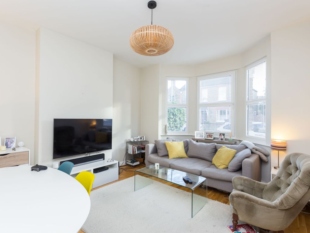 3 bed property to rent in Chatham Road, Kingston KT1, £2,600 pcm Zoopla