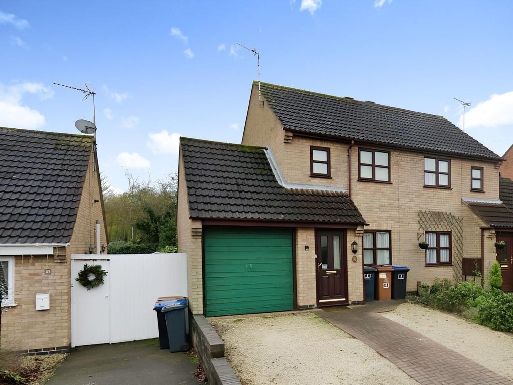 2 bed semidetached house to rent in Burbage, Leicestershire LE10, £850