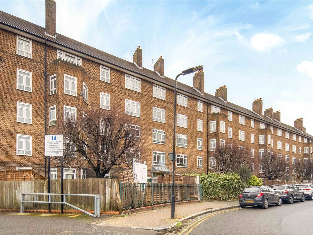 3 bed flat for sale in Edred House, Homerton Road, London E9, £460,000