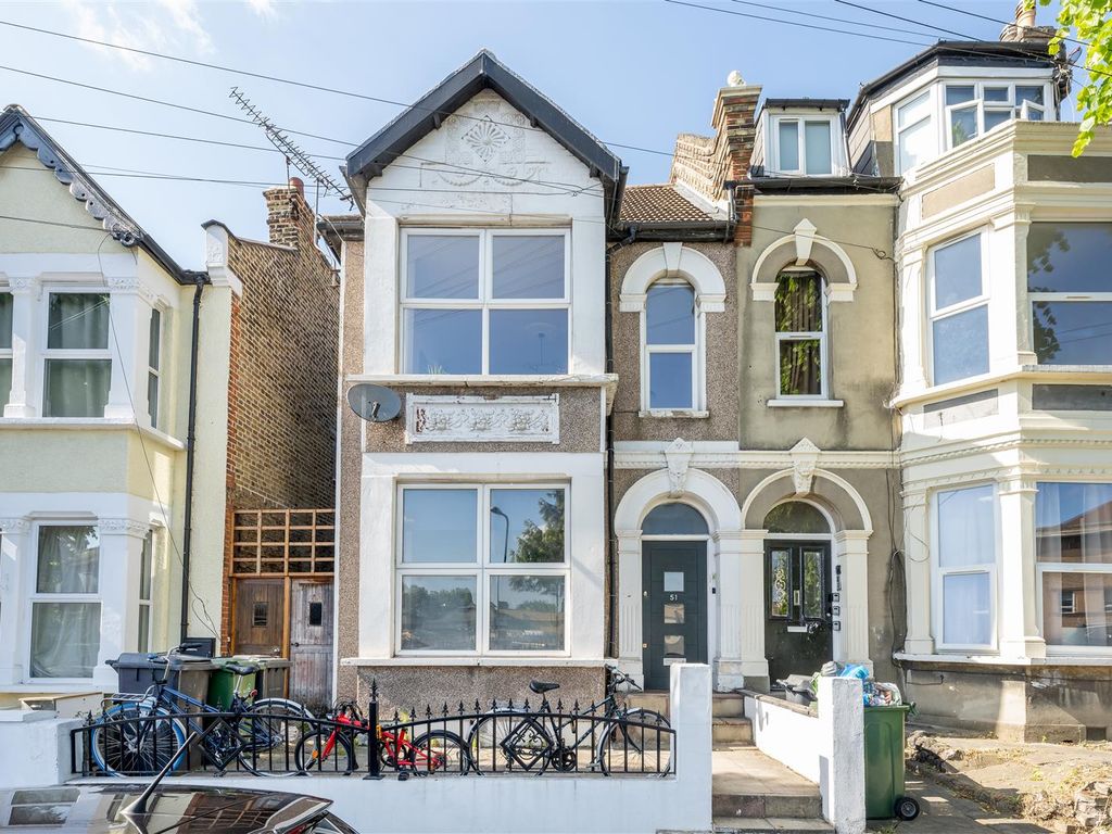 2 bed flat for sale in Raglan Road, London E17 Zoopla