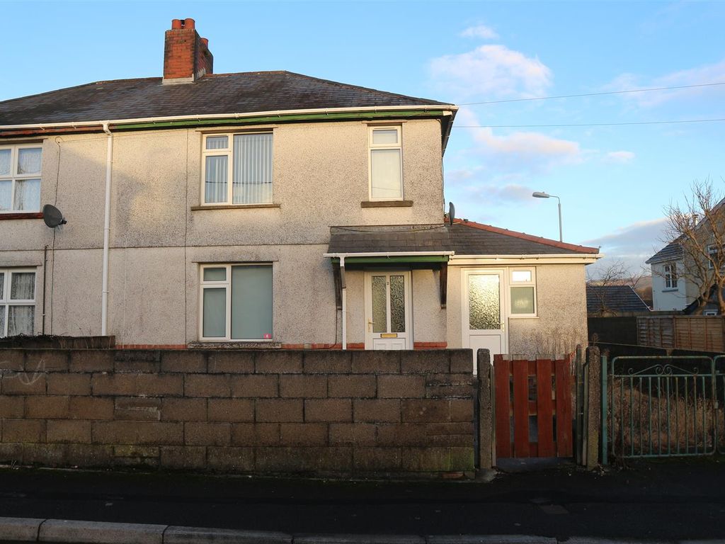 3 bed semidetached house for sale in Hazel Grove, Trethomas