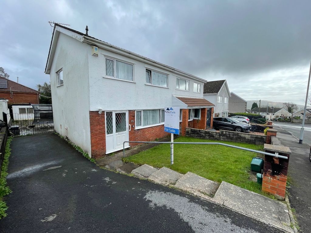 3 bed semidetached house for sale in Gelli Aur, Treboeth, Swansea SA5
