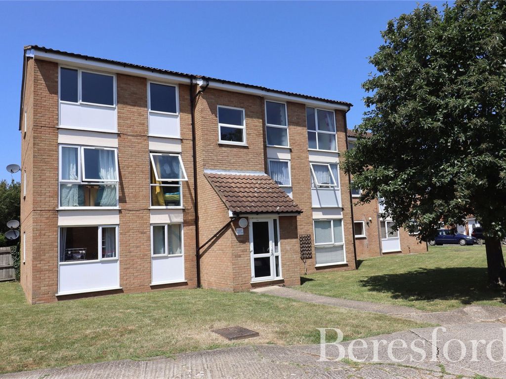 2 bed flat for sale in Lupin Drive, Chelmsford CM1, £175,000 Zoopla