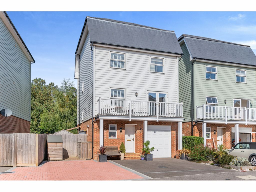 4 bed detached house for sale in Carmelite Road, Aylesford ME20 Zoopla