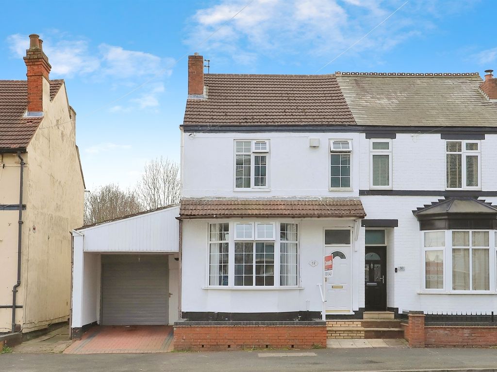 4 bed semidetached house for sale in March End Road, Wednesfield, Wolverhampton WV11, £240,000