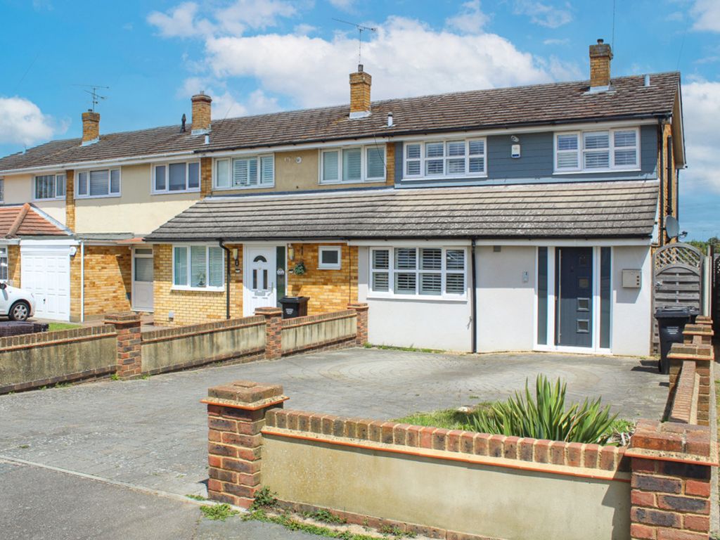 4 bed end terrace house for sale in Ulting Way, Wickford SS11, £450,000 Zoopla
