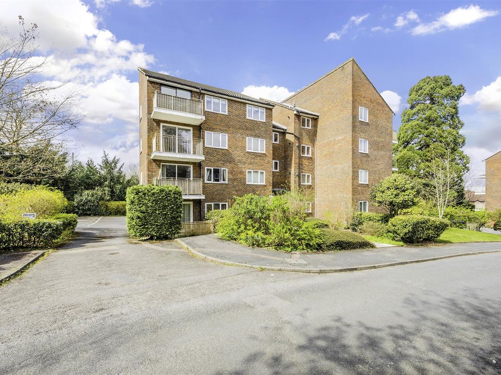 2 bed flat for sale in Dunnymans Road, Banstead SM7 Zoopla