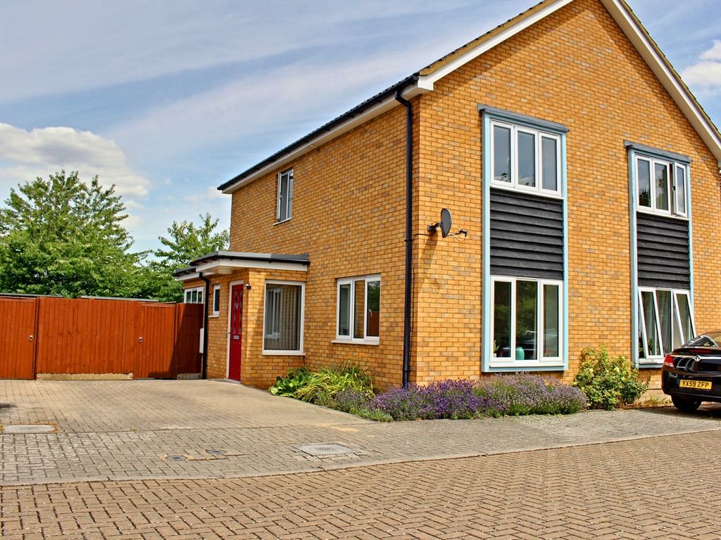 2 bed semidetached house for sale in Little Eversden, Cambridge CB23