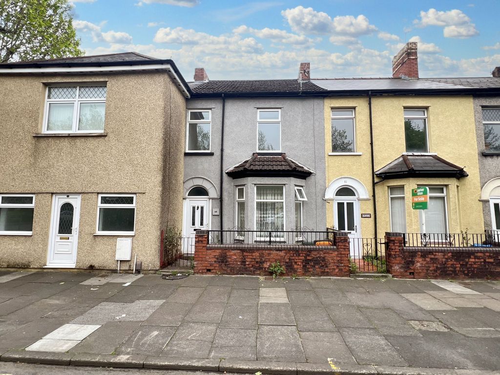 3 bed terraced house for sale in Wharf Road, Newport NP19, £150,000