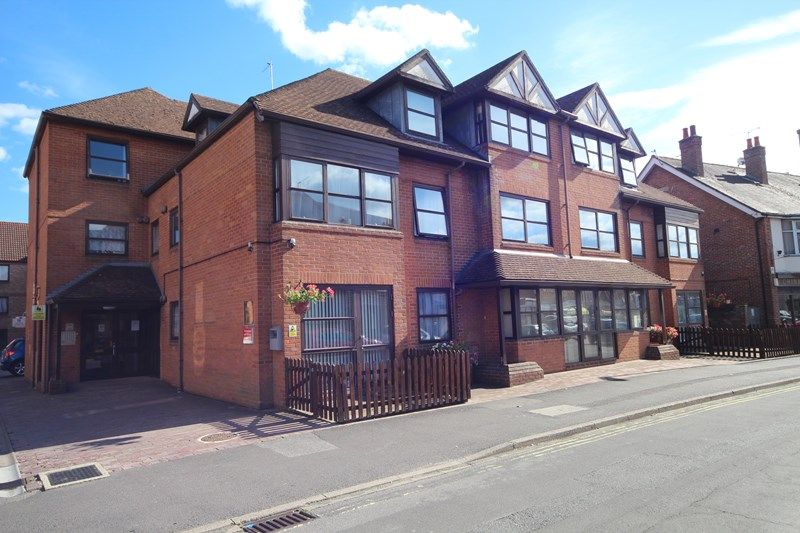 1 bed parking/garage for sale in Oakley Court, Southampton Road