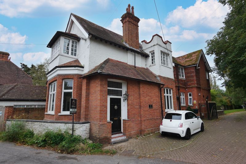 1 bed flat to rent in Main Road, East Hagbourne, Didcot OX11, £1,200