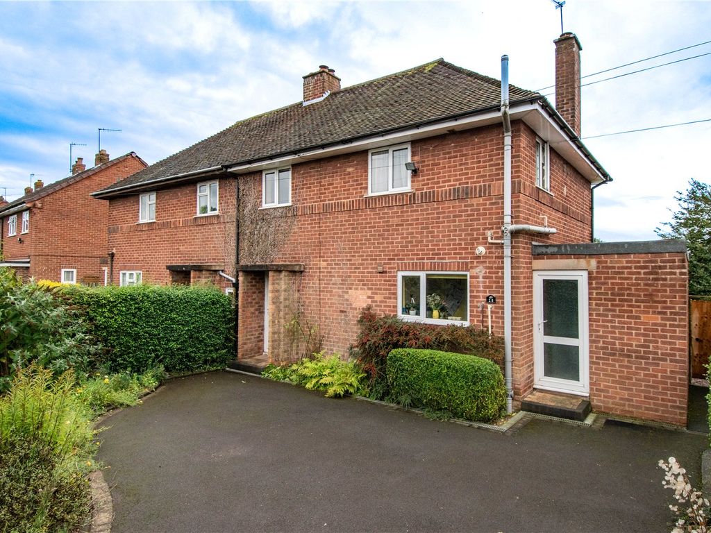 3 bed semidetached house for sale in Churchill Road, Catshill
