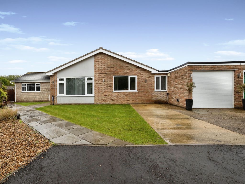 4 bed bungalow for sale in Millview Estate, Saham Toney, Thetford, Norfolk IP25 Zoopla