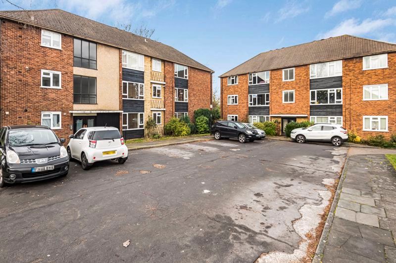 2 bed flat for sale in Park House, Winchmore Hill Road, London N21, £449,950 Zoopla