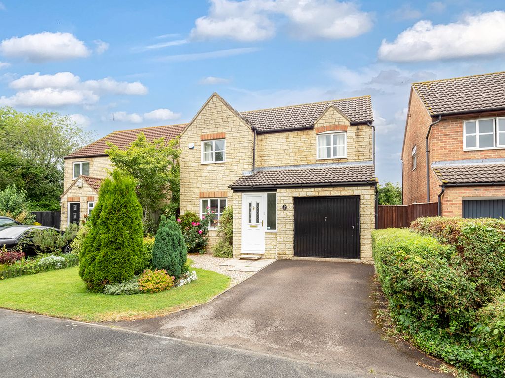 3 bed detached house for sale in Martin Close, Bicester OX26 Zoopla