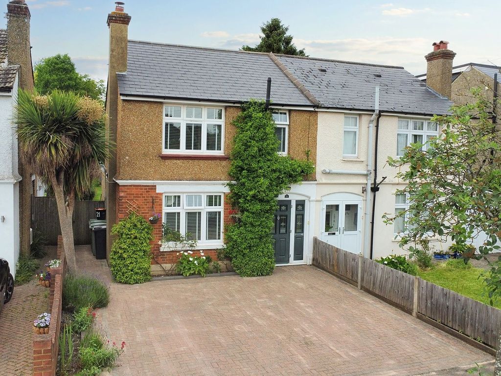 3 bed semidetached house for sale in Plains Avenue, Maidstone ME15, £